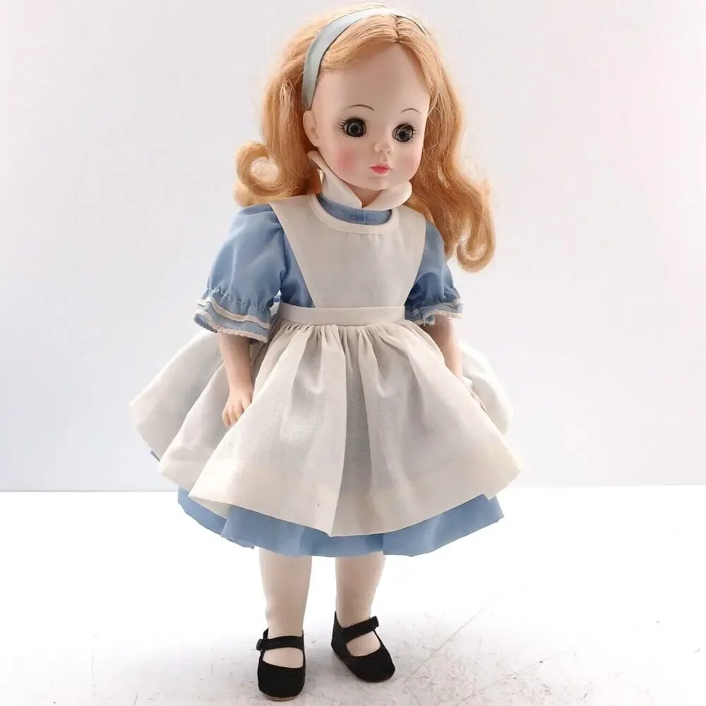 Madame Alexander Alice In Wonderland #1552 Vintage Collectable Doll